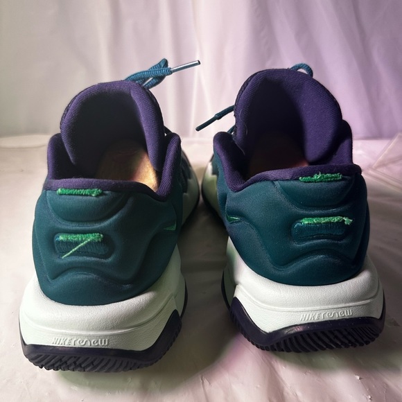 Nike Turquoise and Navy Athletic Shoes main image 10